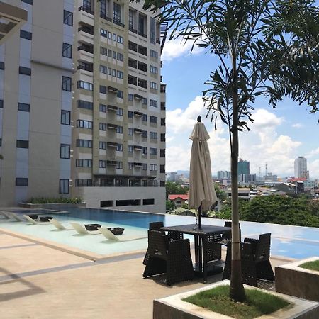 The Persimmon Studios Near Ayala And Sm City Cebu Ngoại thất bức ảnh
